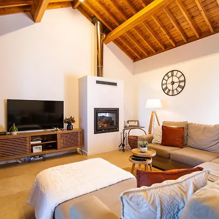 Casa Da Belavista With Jacuzzi Нордешти