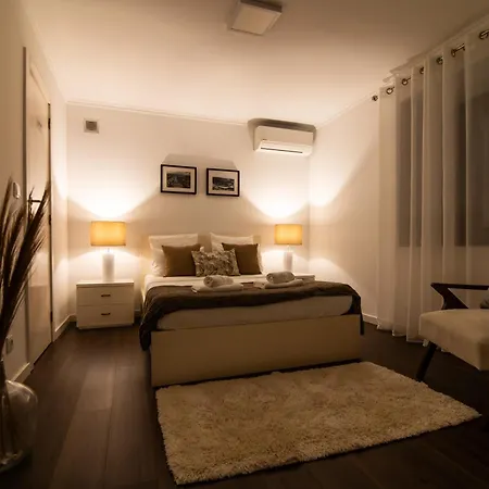 Casa Da Belavista With Jacuzzi Нордешти