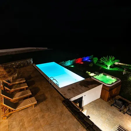 Casa Da Belavista With Jacuzzi Casa de Férias Nordeste (Azores)