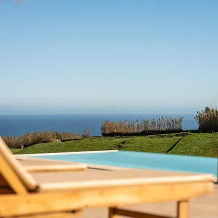 Дом отдыха Casa Da Belavista With Jacuzzi Нордешти