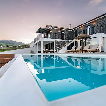 Casa Da Belavista With Jacuzzi Casa de Férias Nordeste (Azores)